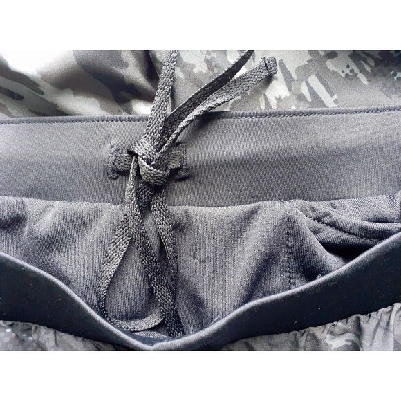 $30 Under Armour Womens Training Mileage 3.0 Printed Loose Fit Shorts NWT L - Picture 6 of 9